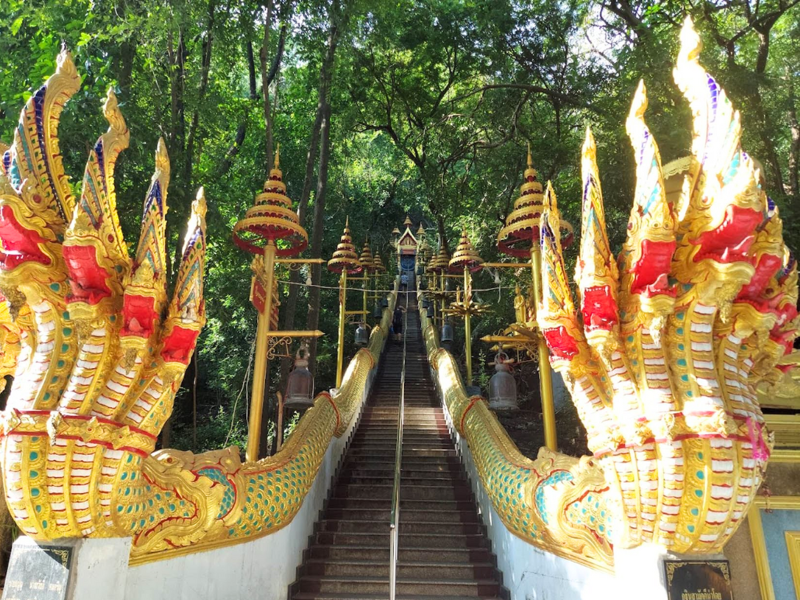Ponte del 25 Aprile in Tour della Thailandia: dai templi dorati alle spiagge di Phuket